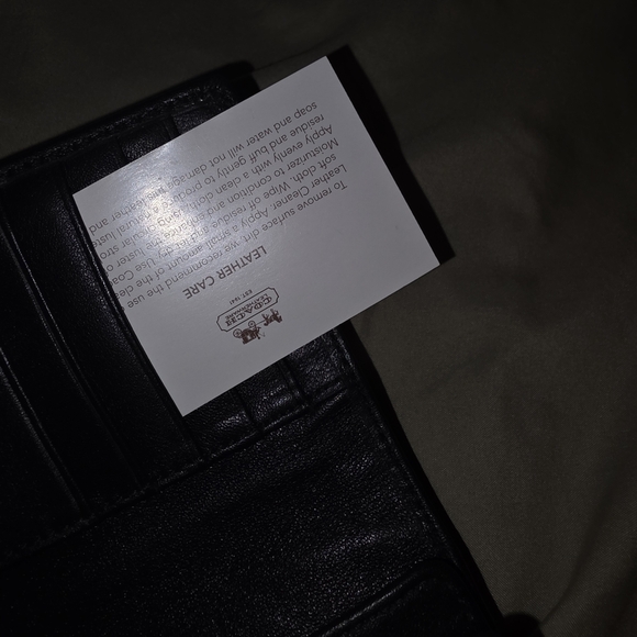 Coach Black Leather Fold Wallet - Picture 5 of 8